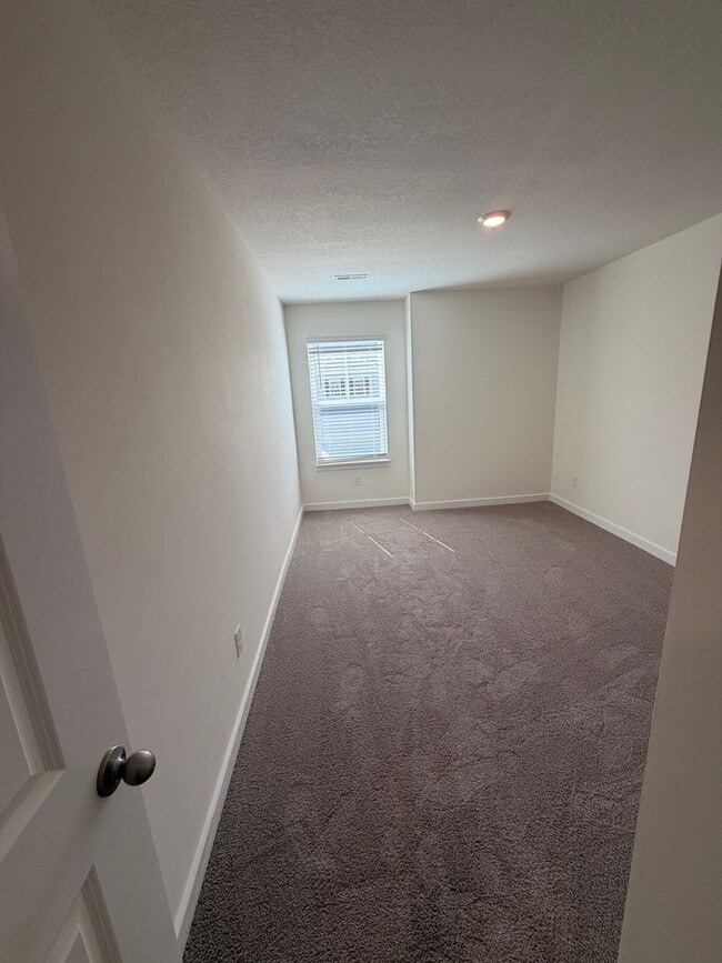 Building Photo - BRAND NEW 2026 CONSTRUCTION: Modern 3BD/2.5BA Home in Knoxville!