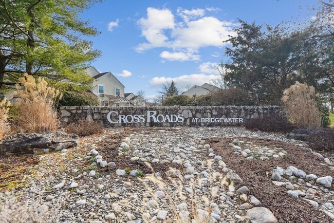 Building Photo - 155 Northfield Rd