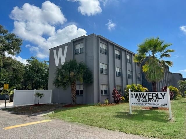 Primary Photo - The Waverly