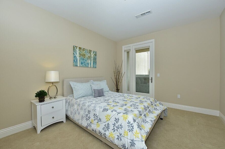 Building Photo - 3877 Pell Pl