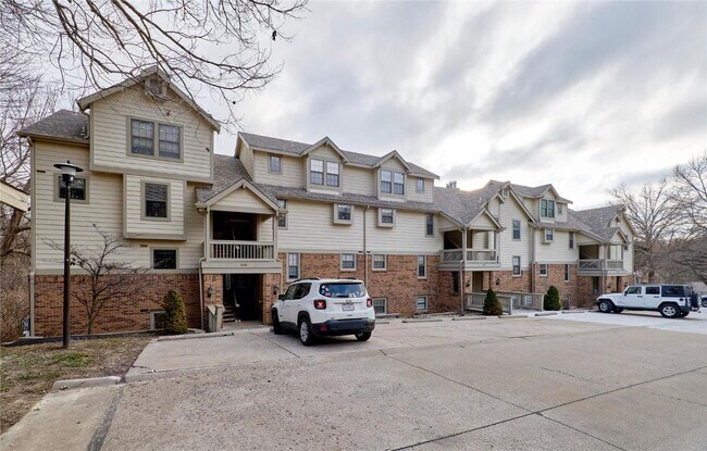 Building Photo - 2304 Yellowstone Park Ct