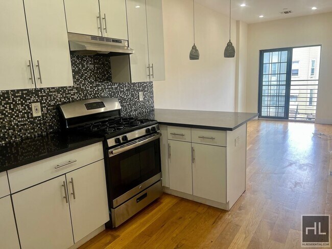 Primary Photo - 3BR 2BA w/ Juliet Balcony On Bushwick/Ridg...