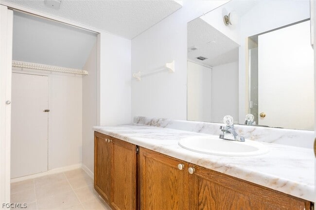 Building Photo - 7261 Albany Rd