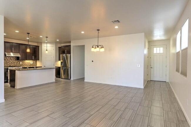 Building Photo - Northern Rancho Sahuarita