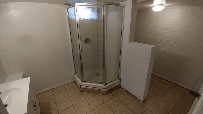 Building Photo - 3 BR / 2 BA Outdoor lovers dream! Near For...