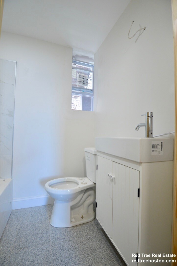 Building Photo - 20 Winthrop St