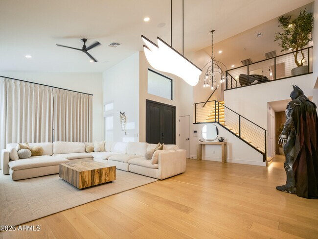 Building Photo - 2024 E Granite View Dr