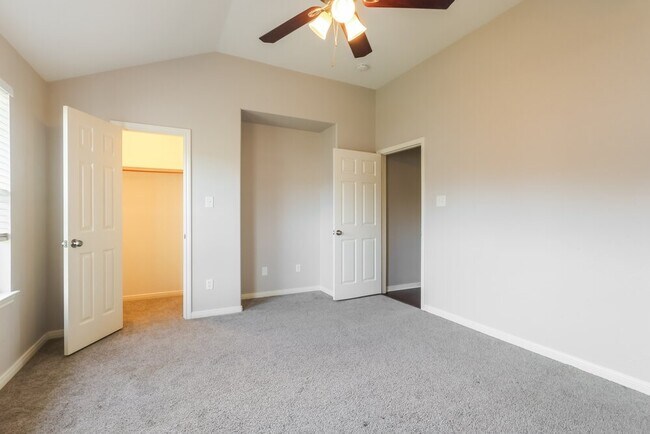 Building Photo - 13607 Country Pine Ct