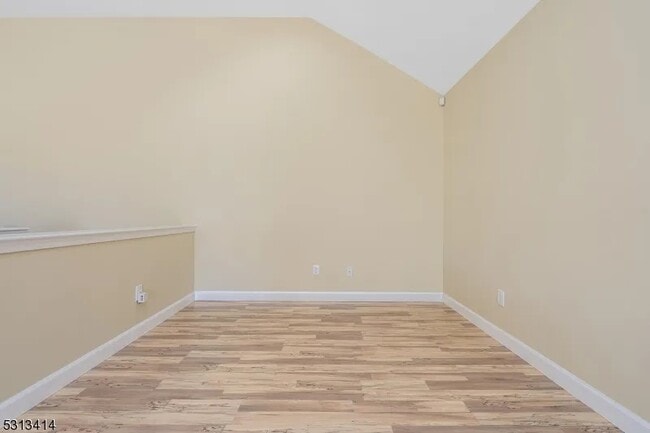 Dining area - 121 Williamson Ct