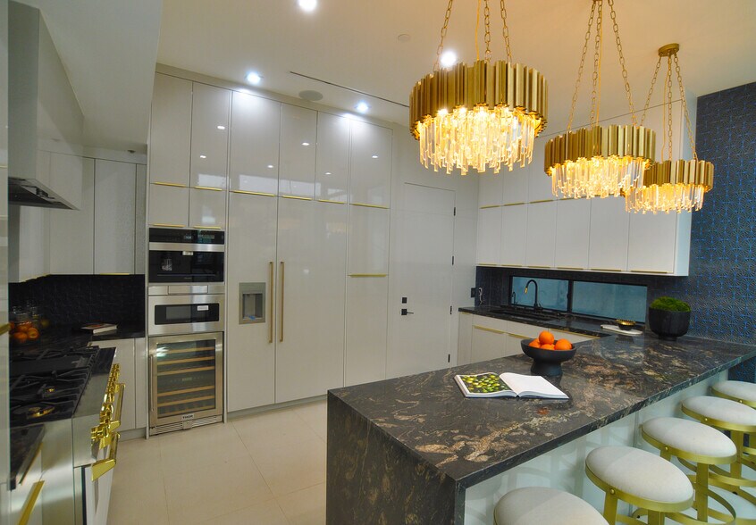 Building Photo - 838 California Ave