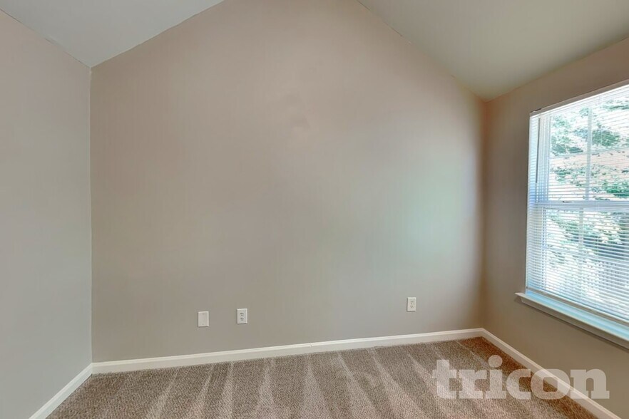 Building Photo - 2303 Cilantro Way