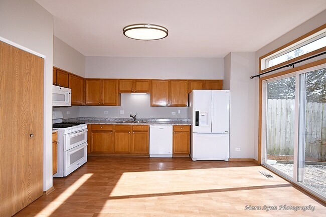 Building Photo - 2824 Wheatland Ct