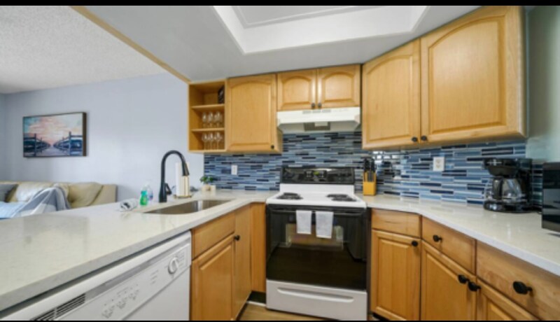 Building Photo - 4250 A1A S