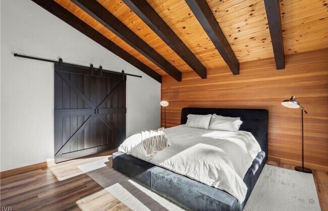 Building Photo - Mountain Modern Retreat