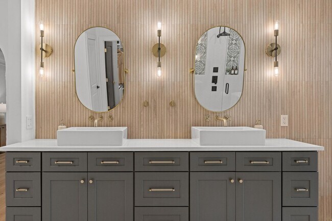 Building Photo - 1103 Centennial Dr