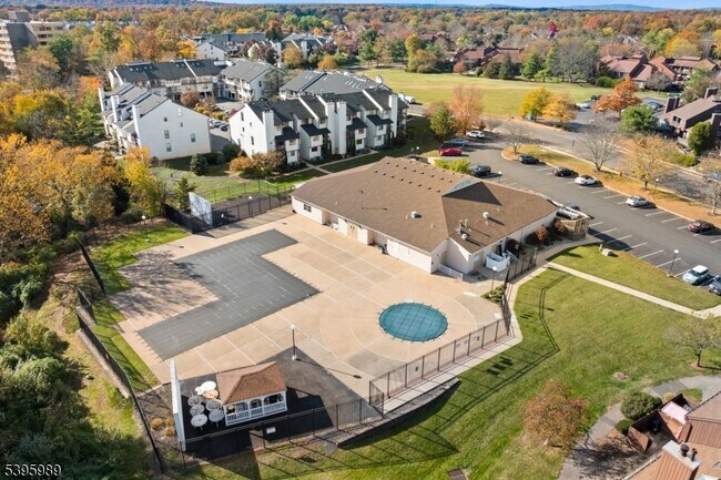 Building Photo - 4141 Bloomingdale Dr