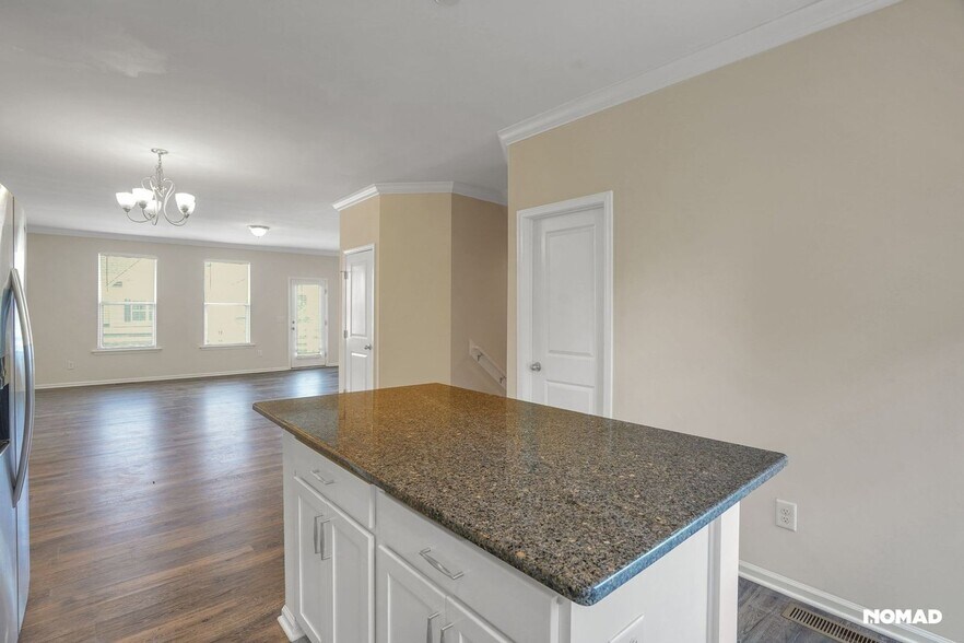 Building Photo - 2243 Chattering Lory Ln