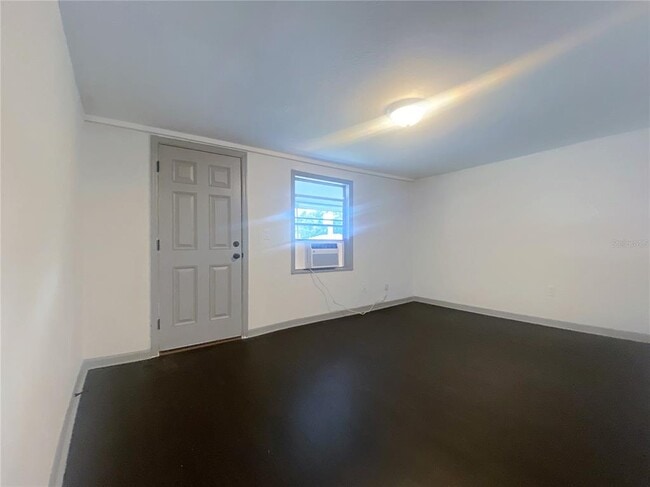 Building Photo - 622 Booker Ave