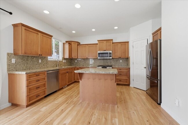 Building Photo - 3053 E Calabria Dr