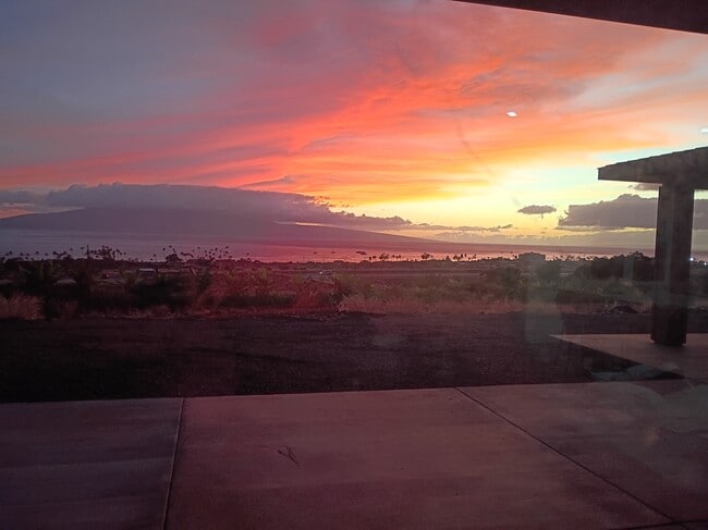 Primary Photo - 257 Hokiokio Pl