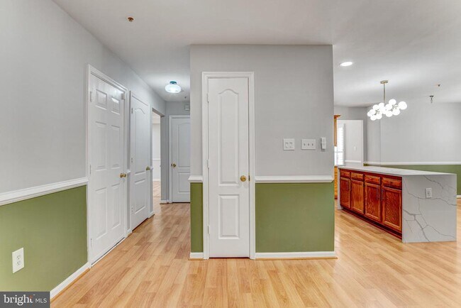 Building Photo - 7505 Castle Rock Dr
