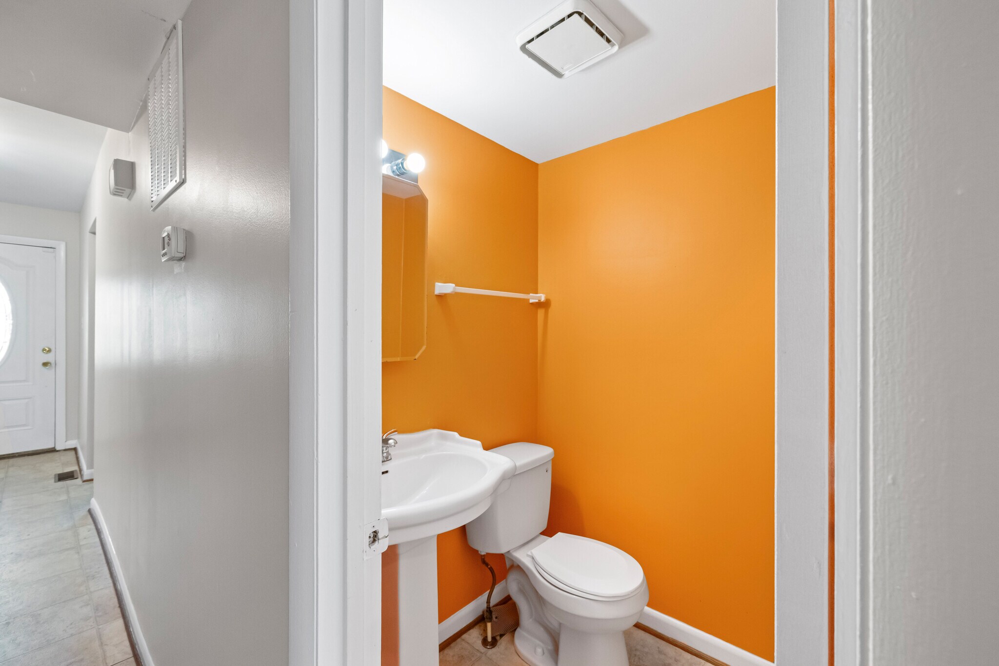 Building Photo - 3509 Coxcomb Mews