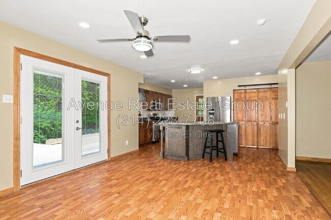 Building Photo - 959 Orchard Lakes Dr