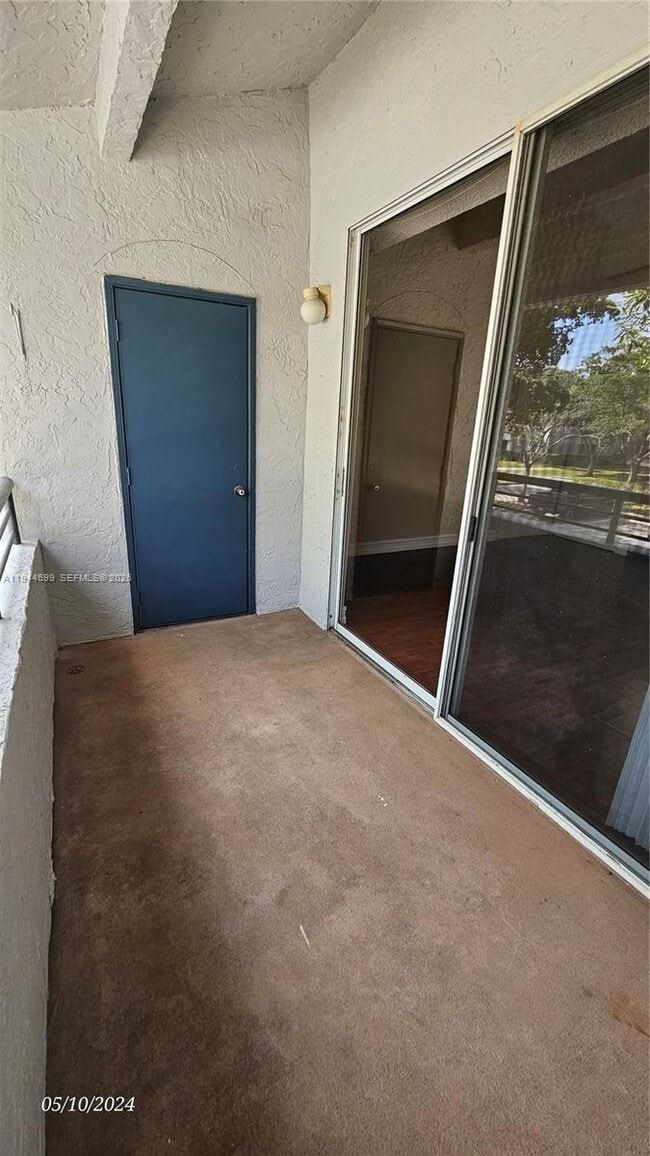 Building Photo - 801 Lyons Rd