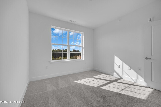 Building Photo - 28311 Radford Ct