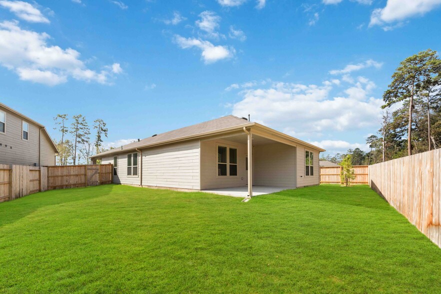 Huge Back Yard with No Back Neighbors - 373 Maple Bark Trl