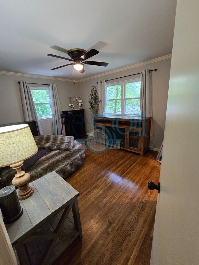 Building Photo - *Coming Available In Late June* Updated Midtown is a MUST see!