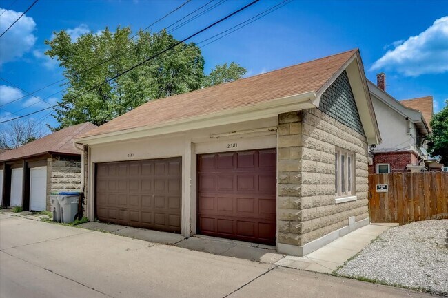 Building Photo - 2381 S Woodward St