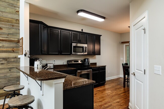 Building Photo - 22 Cypress Cir
