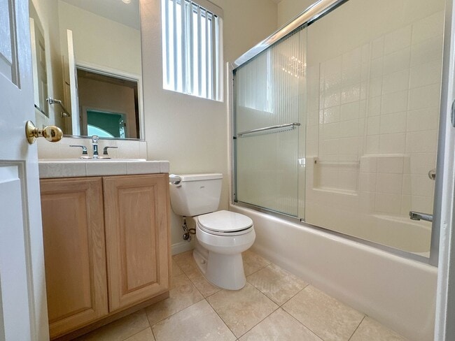 Building Photo - COMING SOON! 2 Bedroom Townhome for Rent in Glendale.