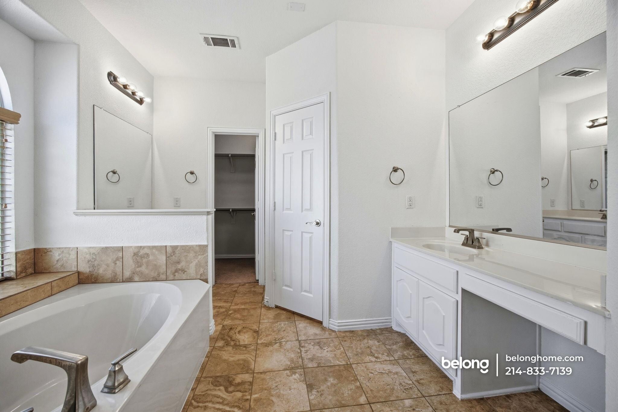 Building Photo - 9349 Velvet Cactus Dr