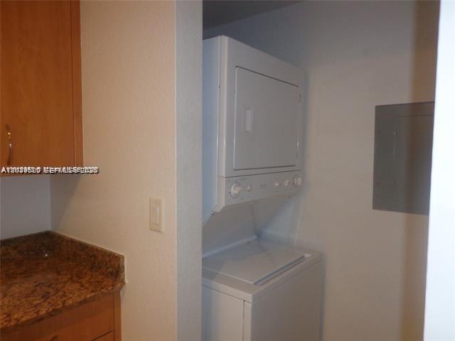 Building Photo - 1830 Radius Dr