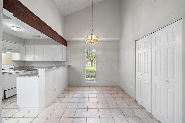 Building Photo - 12980 Greenway Chase Ct