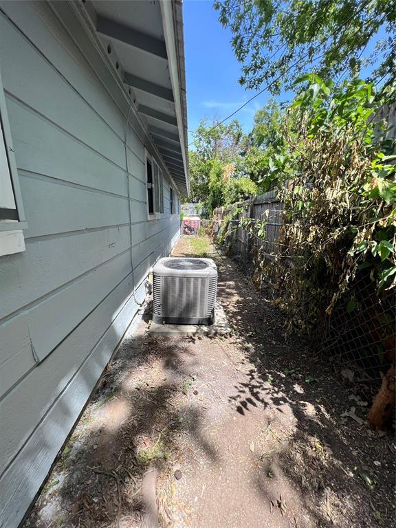 Building Photo - 6003 Cameron Rd