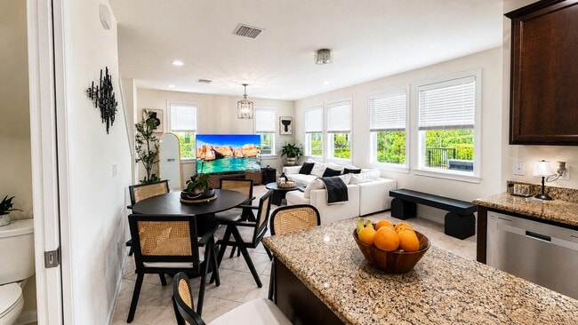 Building Photo - 16454 Helix Ct