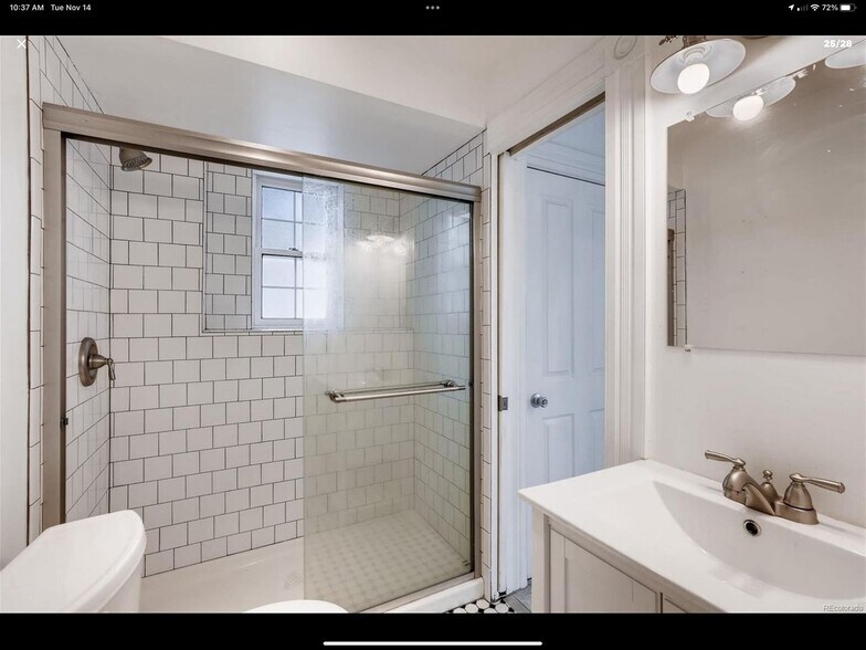 Building Photo - 2118 W 28th Ave
