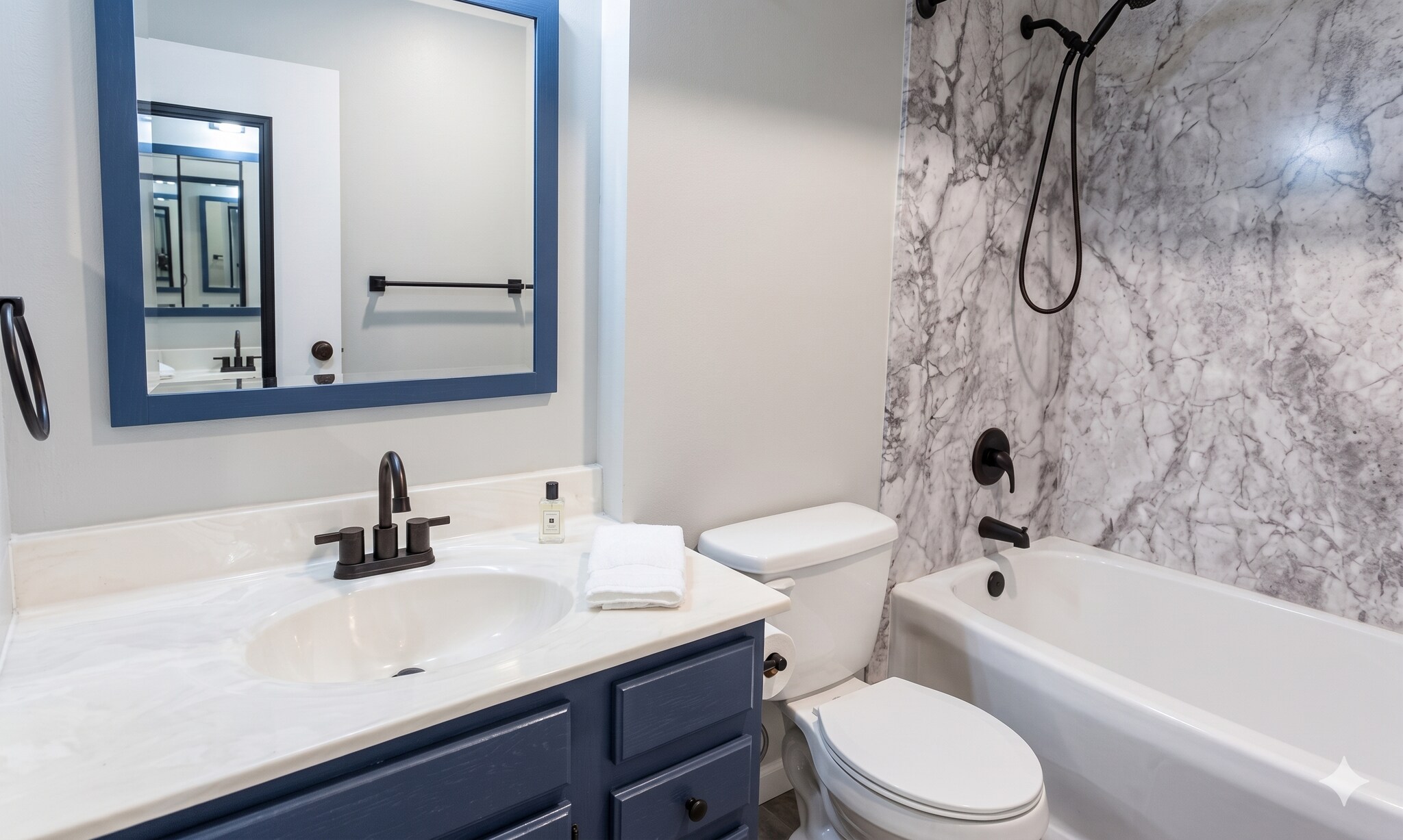 Building Photo - 7891 Thornfield Ln