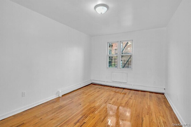 Building Photo - 523 E 148th St