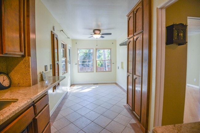 Building Photo - 1519 Glenwood Dr