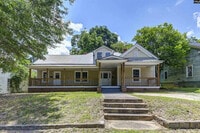 Building Photo - 3 Bedroom 1 Bathroom