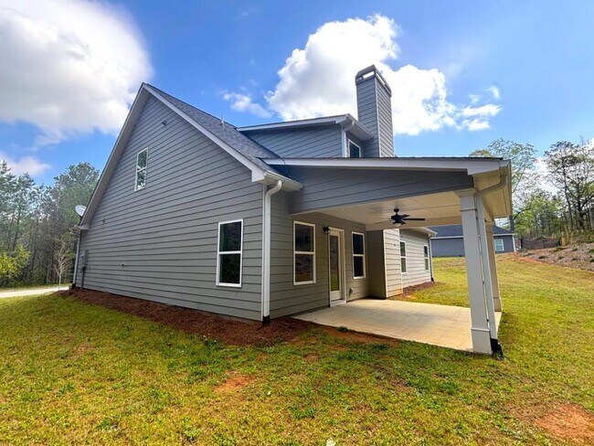 Building Photo - 80 Hawthorn Ln