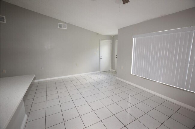 Building Photo - 1023 Cranberry Dr