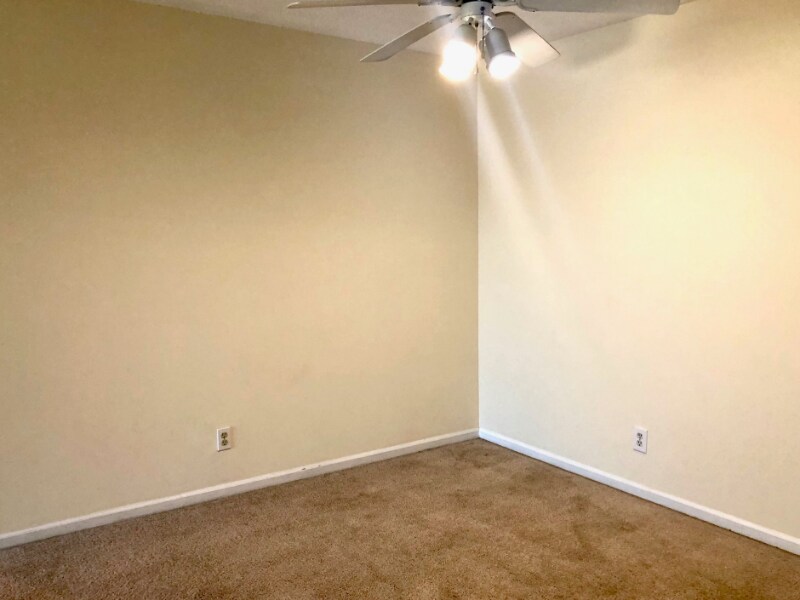 Building Photo - 1913 W 1st St