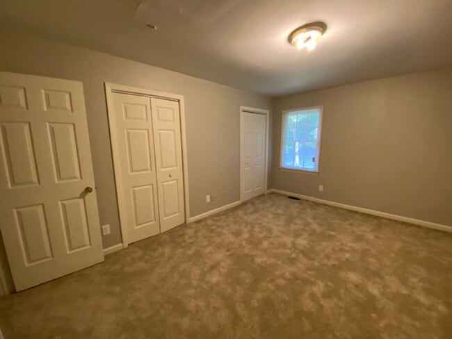 Building Photo - Burlington