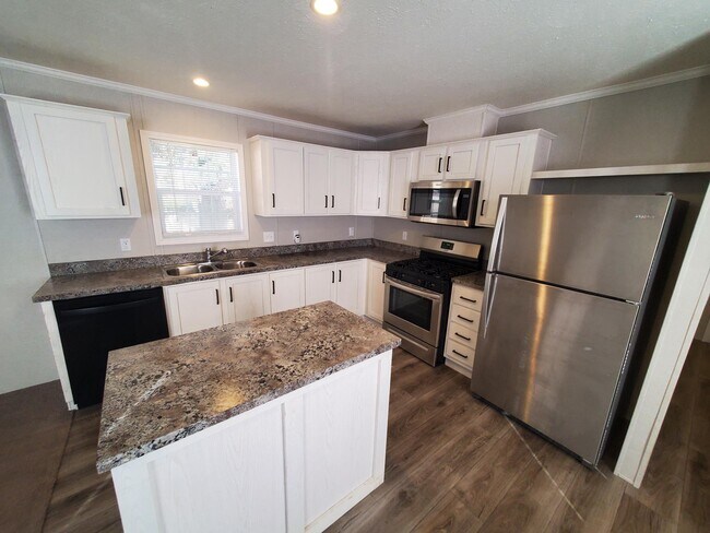 Primary Photo - 36 Canary Hill Dr