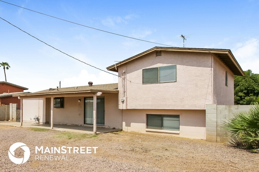 Building Photo - 2629 N 49th Dr